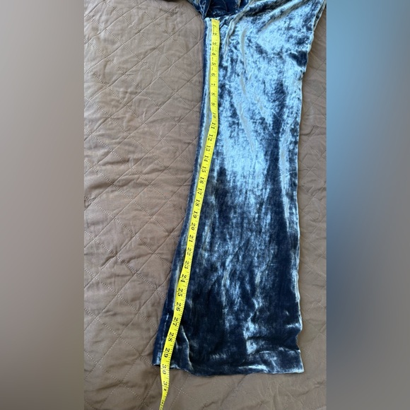 STAUD Margaux Velvet Wide-Leg Pants in Navy - Picture 9 of 9